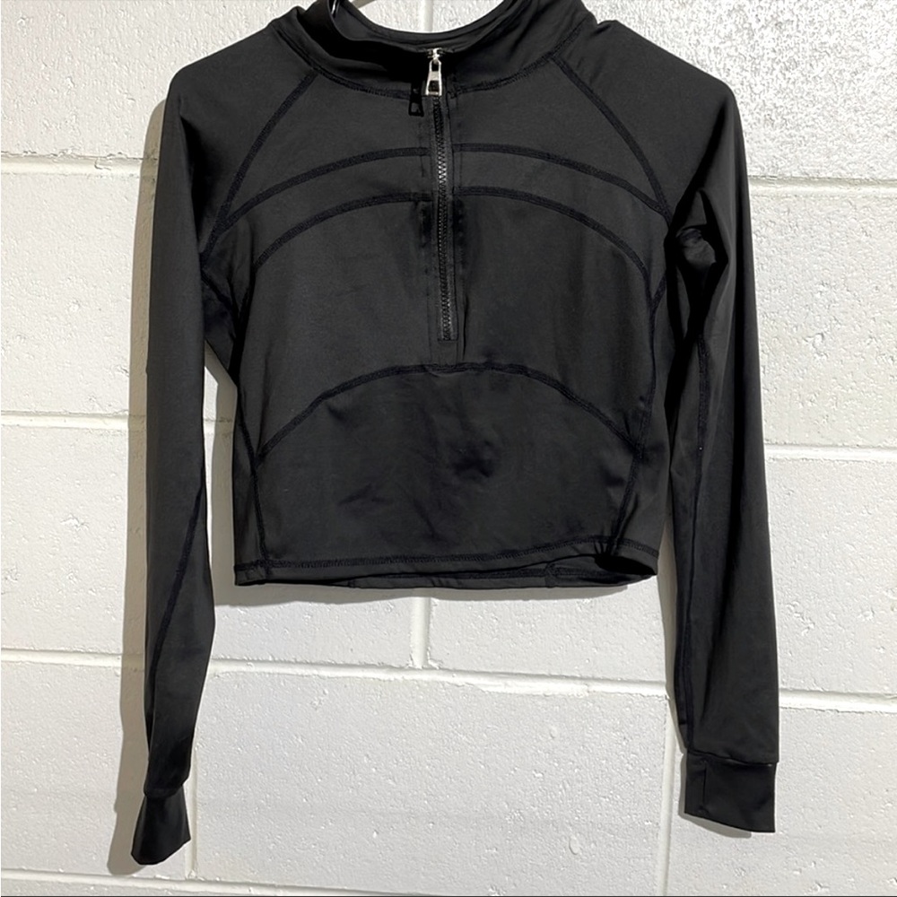 Black Long Sleeve Crop Top size M